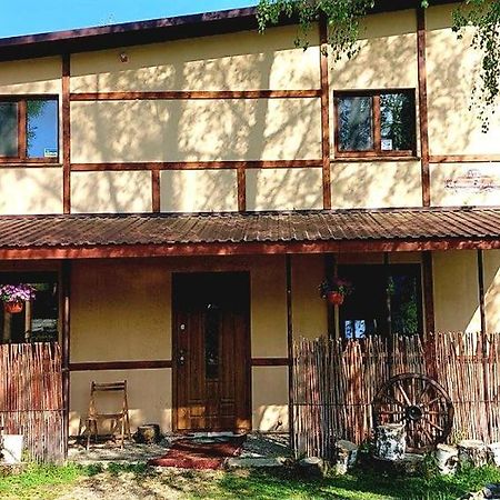 Guest House Pisnya Karpat Skole Exterior foto