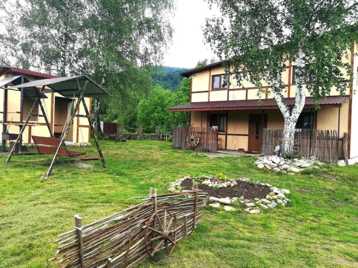Guest House Pisnya Karpat Skole Exterior foto