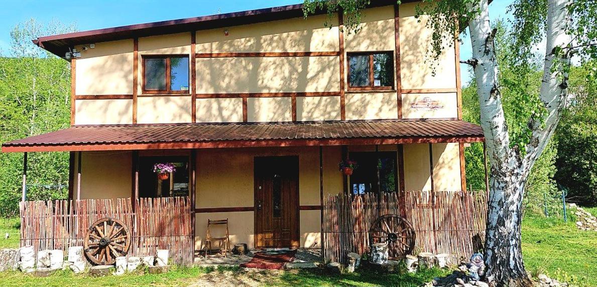 Guest House Pisnya Karpat Skole Exterior foto